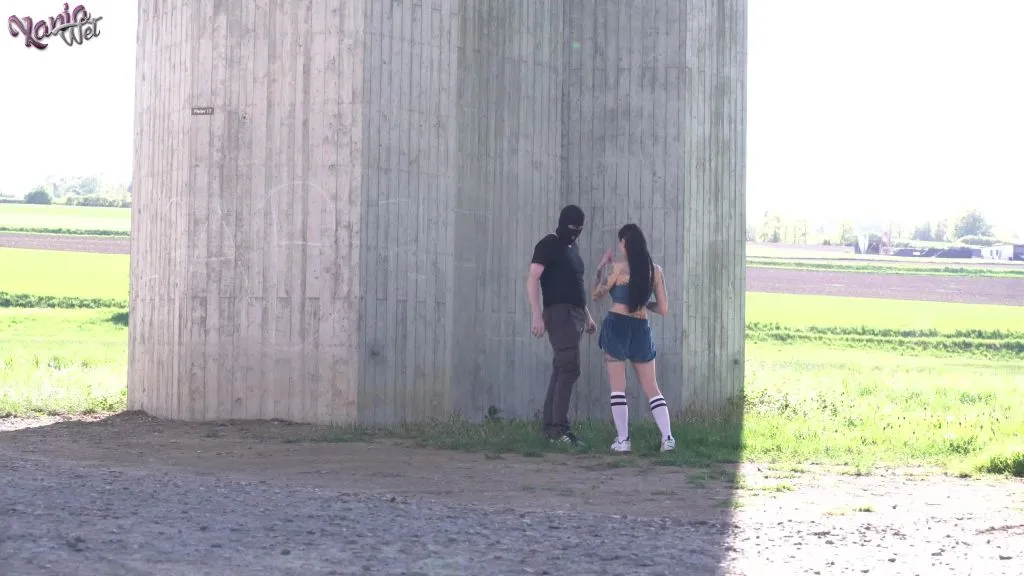 thumbnail foto nr. 2 von Beim Joggen verfolgt und gefickt!