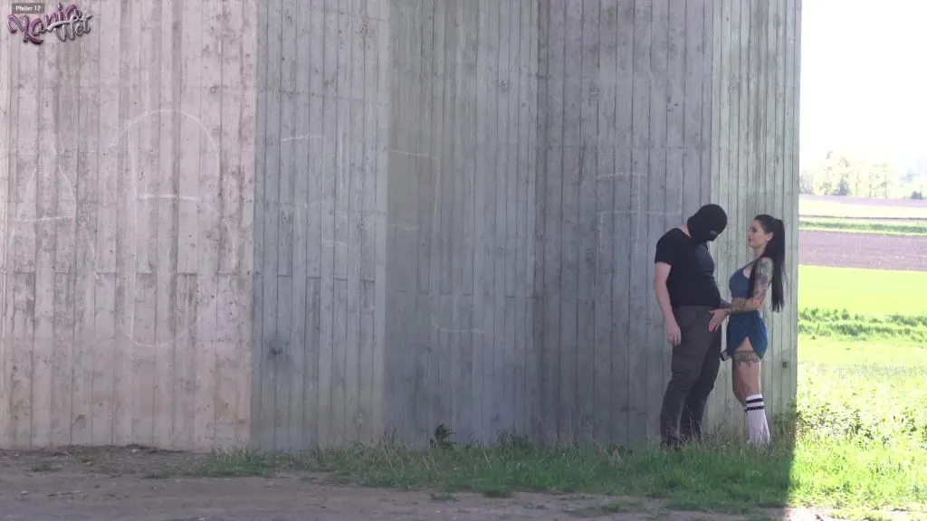 thumbnail foto nr. 3 von Beim Joggen verfolgt und gefickt!