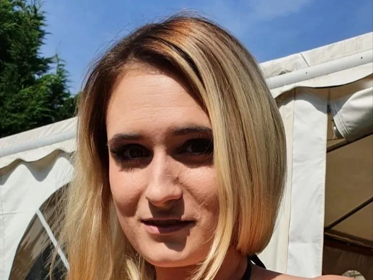sexy foto nr. 1 von Melina-May