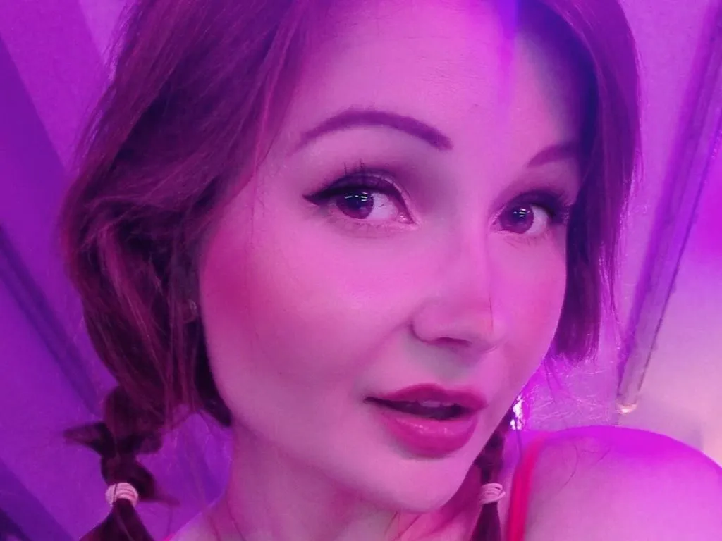 sexy foto nr. 2 von TinyEmily