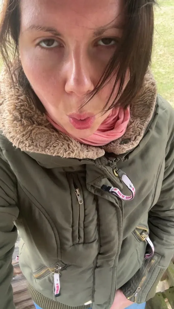 thumbnail foto nr. 4 von Vicky auf dem Hochstand