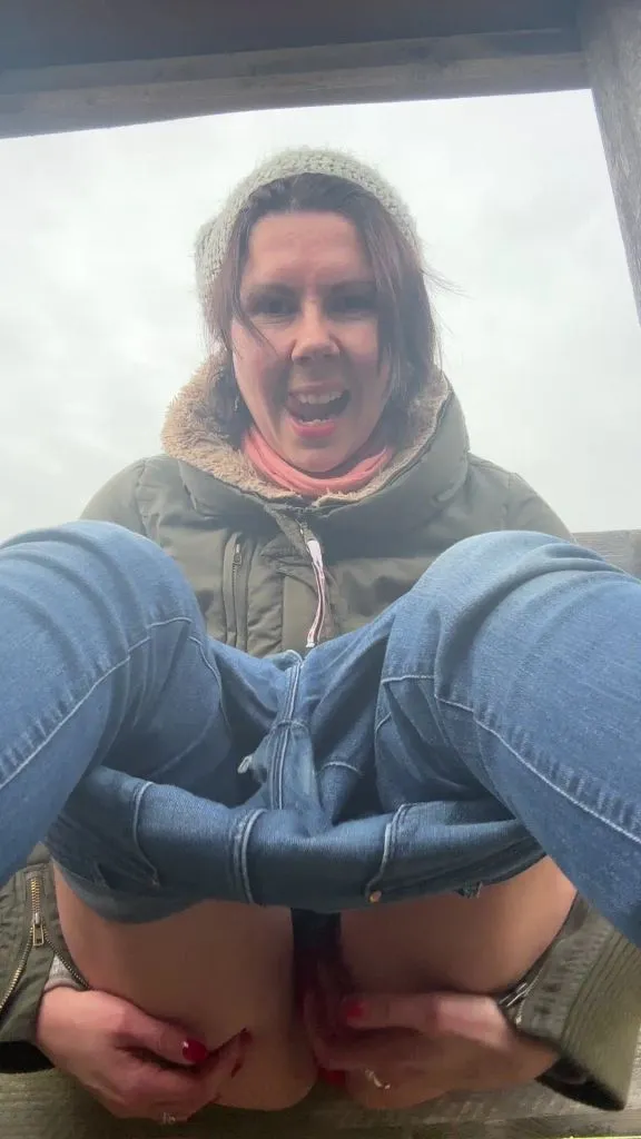 thumbnail foto nr. 7 von Vicky auf dem Hochstand