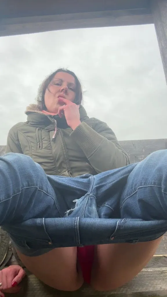 thumbnail foto nr. 8 von Vicky auf dem Hochstand
