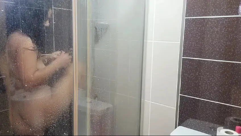 thumbnail foto nr. 6 von Duschvergnügen mit Derya