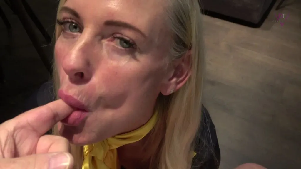 thumbnail foto nr. 8 von Stewardessen blasen gut!