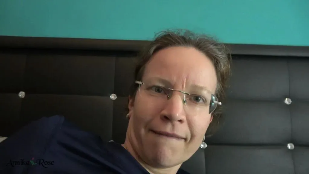 thumbnail foto nr. 1 von Ich werde ausgekitzelt!