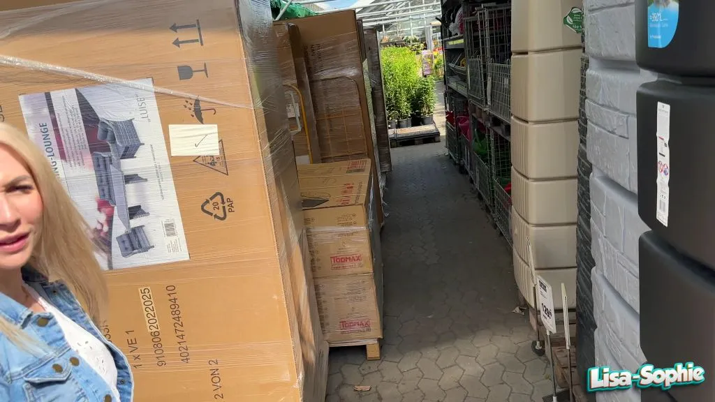 thumbnail foto nr. 1 von Mit dem Analhaken im Baumarkt und dann fickte er auch noch..