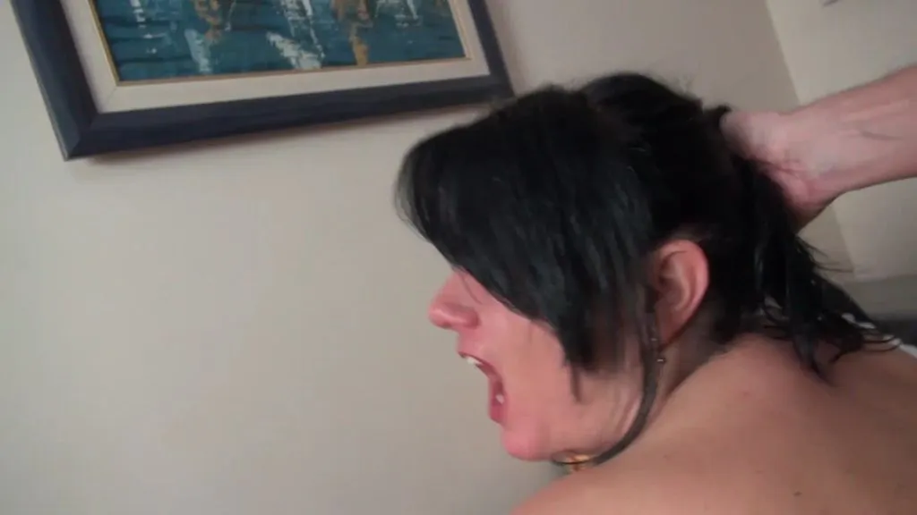 thumbnail foto nr. 3 von ER HAT MICH AN MEINEN GRENZEN GEBRACHT! ZU HART! ER WURDE IM