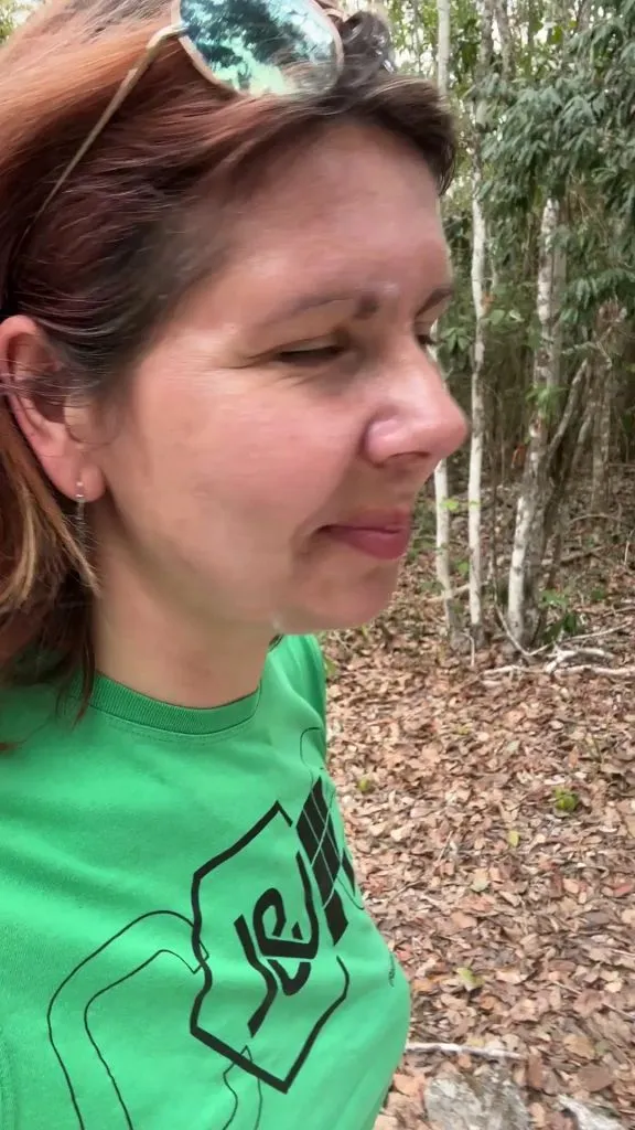 thumbnail foto nr. 1 von Vicky im Wald