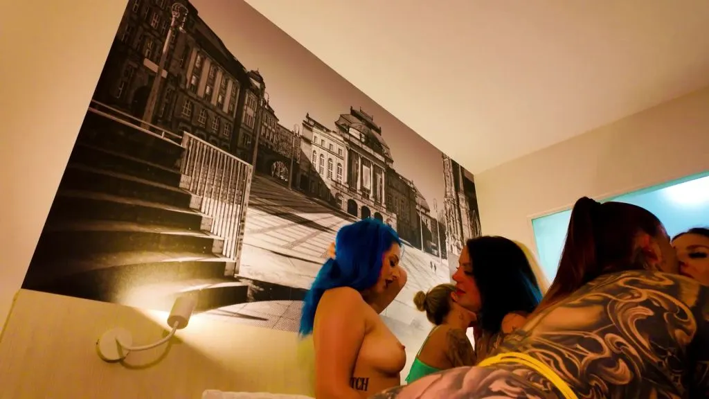thumbnail foto nr. 2 von 9 Girls - one Clip 🥵🔥🤯