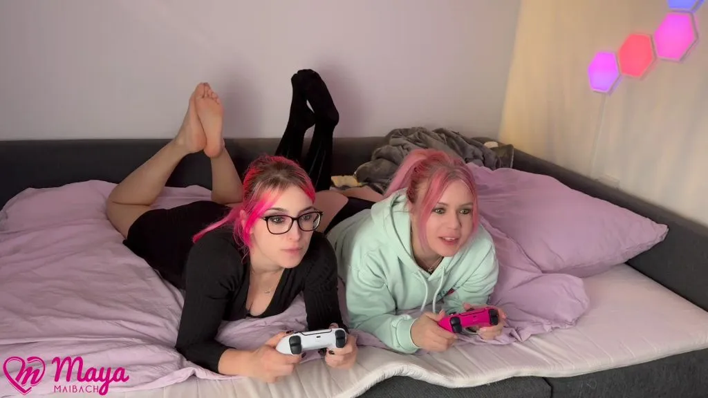 thumbnail foto nr. 1 von Zocken oder ficken? Spritz uns voll