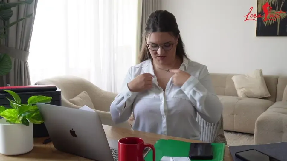 thumbnail foto nr. 2 von Spontane Hilfe im Büro – und ein heißer Dank