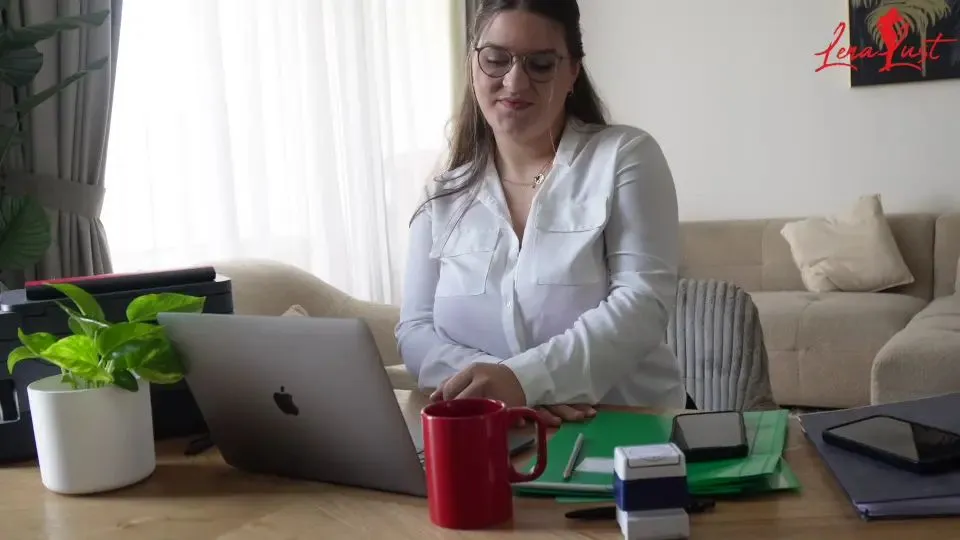 thumbnail foto nr. 4 von Spontane Hilfe im Büro – und ein heißer Dank