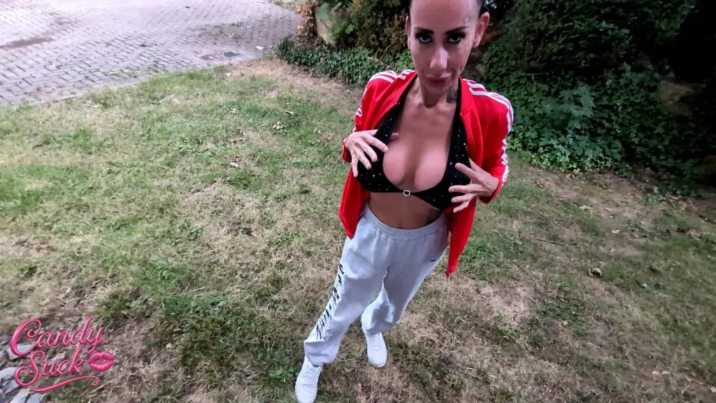 thumbnail foto nr. 4 von Während ER schläft, fickt mich ein anderer so richtig drecki