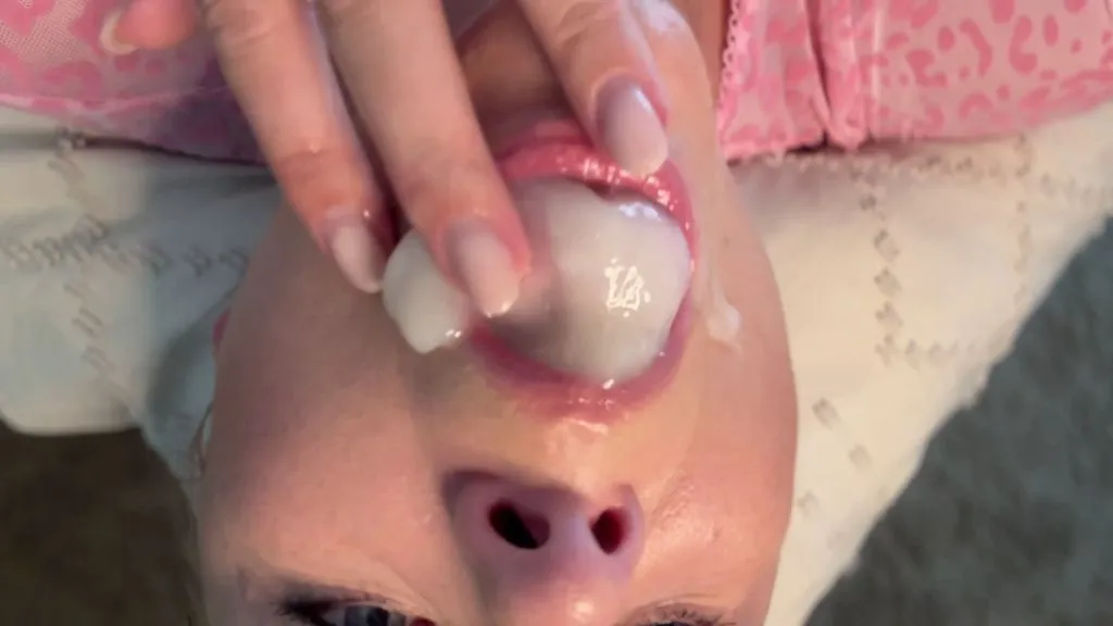 thumbnail foto nr. 7 von Sperma Leckermäulchen! Schlucken oder spucken??