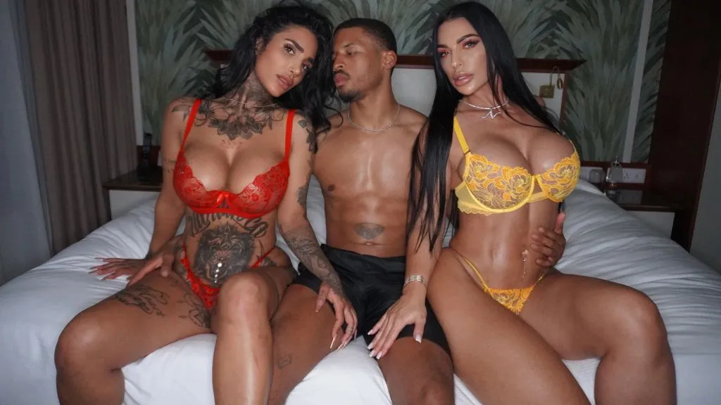 40min!! DoubleTrouble🚨XXXL BBC With Hungry Horny Latinas !!