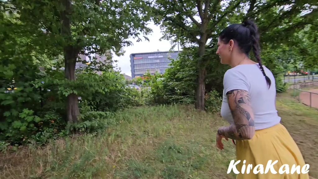 sexy foto nr. 6 von Puplic Fick am Bolzplatz - War das zu frech?!