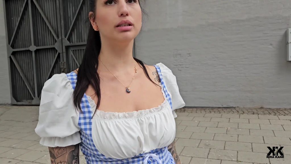 sexy foto nr. 2 von Die Wiesn-Schlampe! Fremder fickt mich nach Taxifahrt