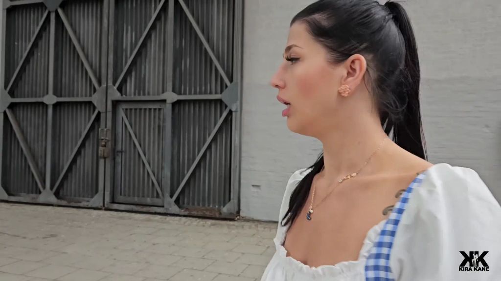 sexy foto nr. 3 von Die Wiesn-Schlampe! Fremder fickt mich nach Taxifahrt