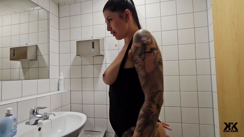 sexy foto nr. 8 von Fremder fickt mich in der Öffentlichkeit!