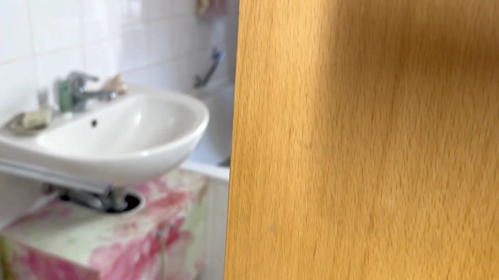 sexy foto nr. 3 von SCHOCK! Das hat mein Stiefbruder nicht wirklich gemacht?!