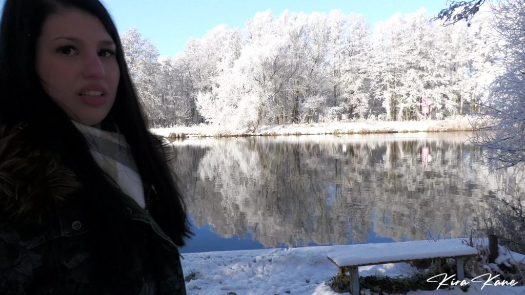 sexy foto nr. 4 von Snowpiss - Natursekt im Schnee