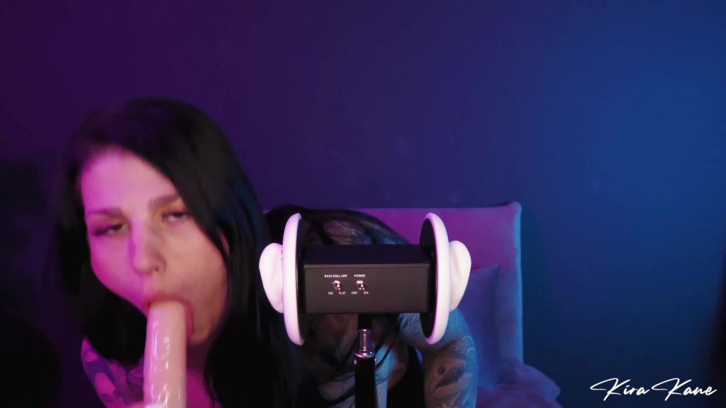 sexy foto nr. 7 von Dirty Talk Extreme and Wild Sucking Sounds - ASMR