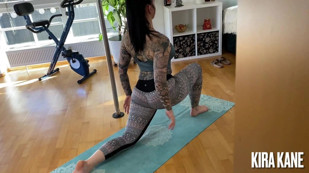 sexy foto nr. 7 von Mein perverser Mitbewohner will die Fotze fingern!