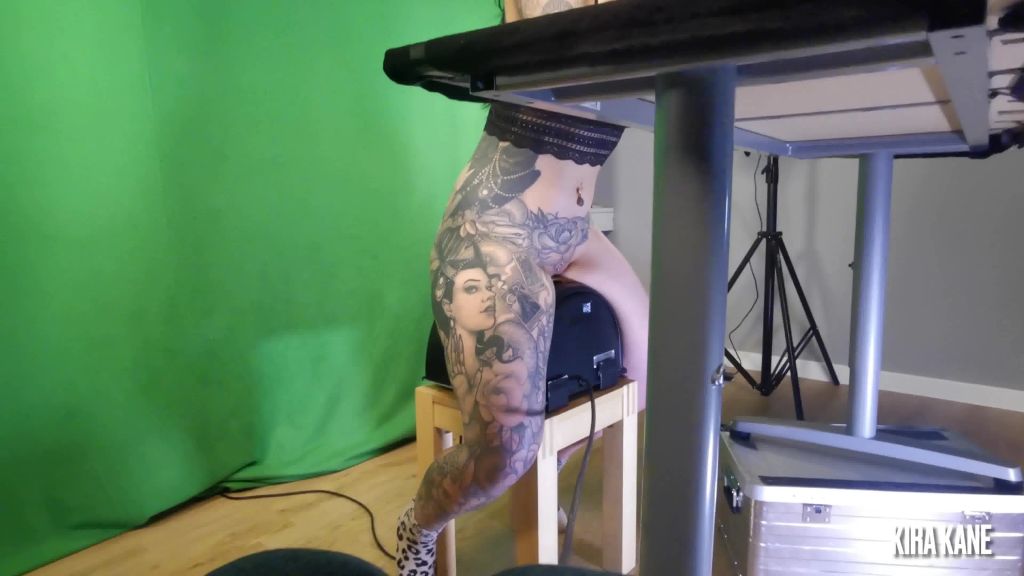 sexy foto nr. 10 von Ferngesteuert - Vollgas auf der Fickmaschine