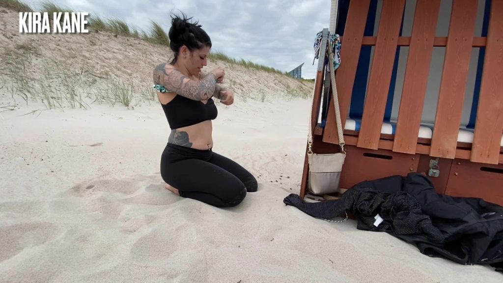 sexy foto nr. 3 von Pissflut am Urlaubsstrand