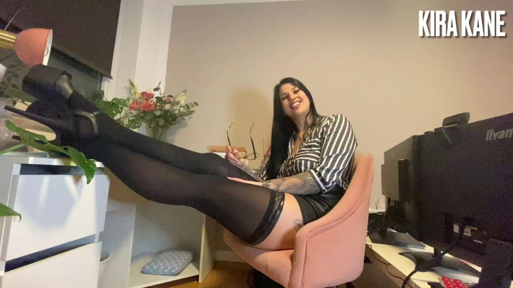 sexy foto nr. 3 von Azubi Alptraum - ich mach dich fertig!