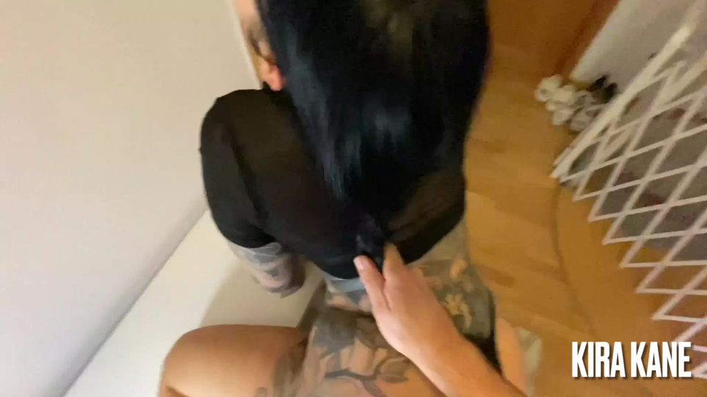 sexy foto nr. 2 von Durchgefickt! Kiras geile Fick-Compilation