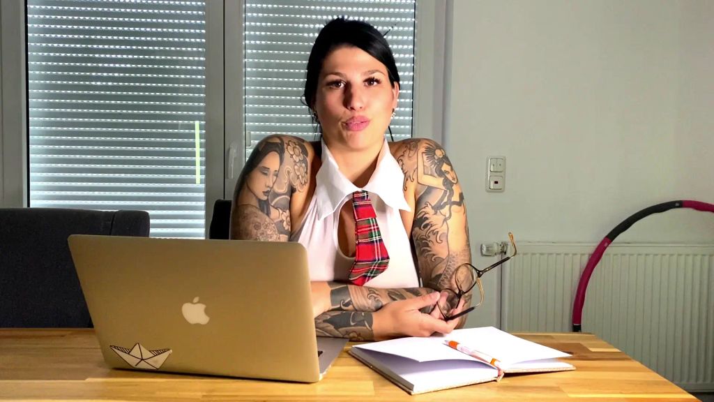 sexy foto nr. 2 von Spermageile Studentin! Für gute Noten mache ich ALLES!