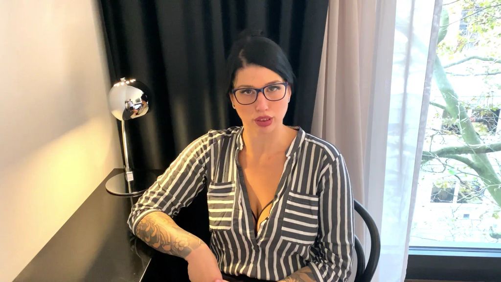 sexy foto nr. 2 von Azubi Jungschwanz wird heftig abgemolken