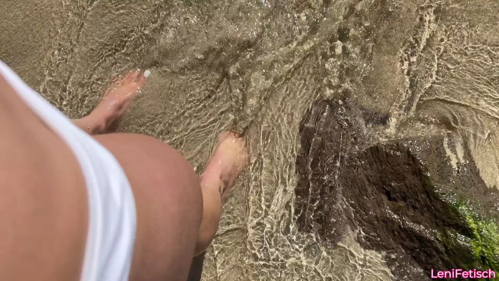 sexy foto nr. 9 von FUßPORNO FÜR MEINE FUß LIEBHABER! SAND FÜßE NÄGEL!