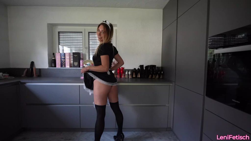 sexy foto nr. 2 von NA CHEF DU A....L...!!! JA SO BEREITE ICH DIR DEIN ESSEN ZU!