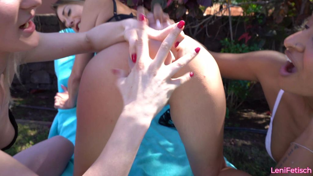 sexy foto nr. 7 von MEINE MÄDELS STOPFEN MIR DIE FOTZE UND DIE ARSCHFOTZE!