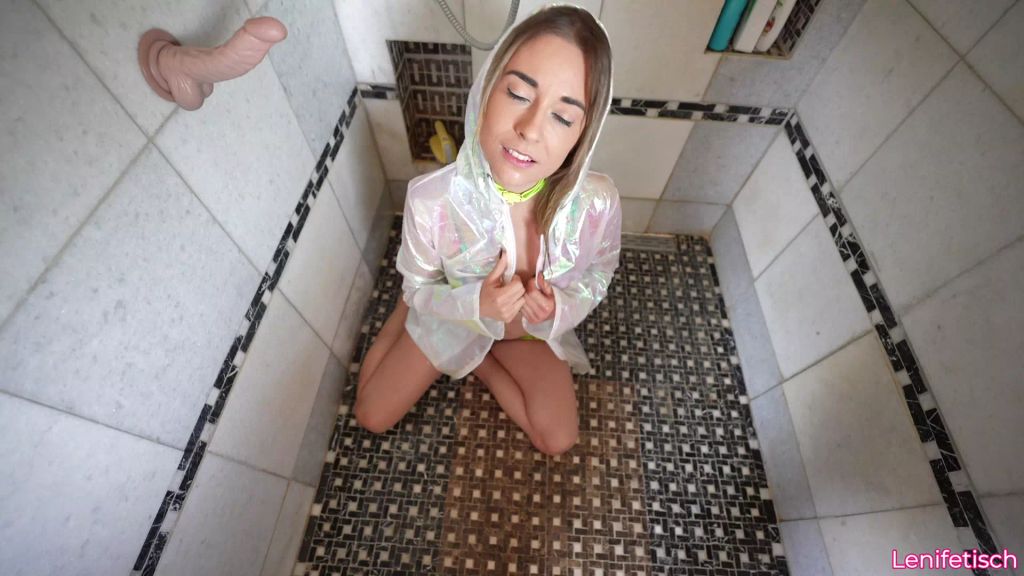 sexy foto nr. 10 von FETISCH TIME MIT LENIFETISCH! PVC REGENMANTEL DUSCH FETISCH
