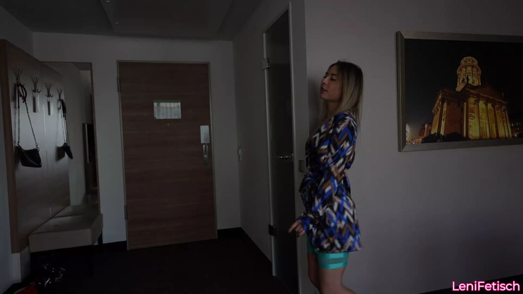 sexy foto nr. 1 von OMG!!! LIEFERDIENST IST EINE FRAU! ABER VORBEREITET!