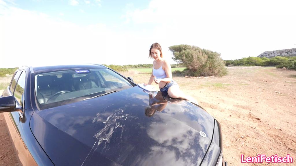 sexy foto nr. 2 von FICK DEN EINHORN BENZ! SCHÖN AUF DER MOTORHAUBE ABGERITTEN!