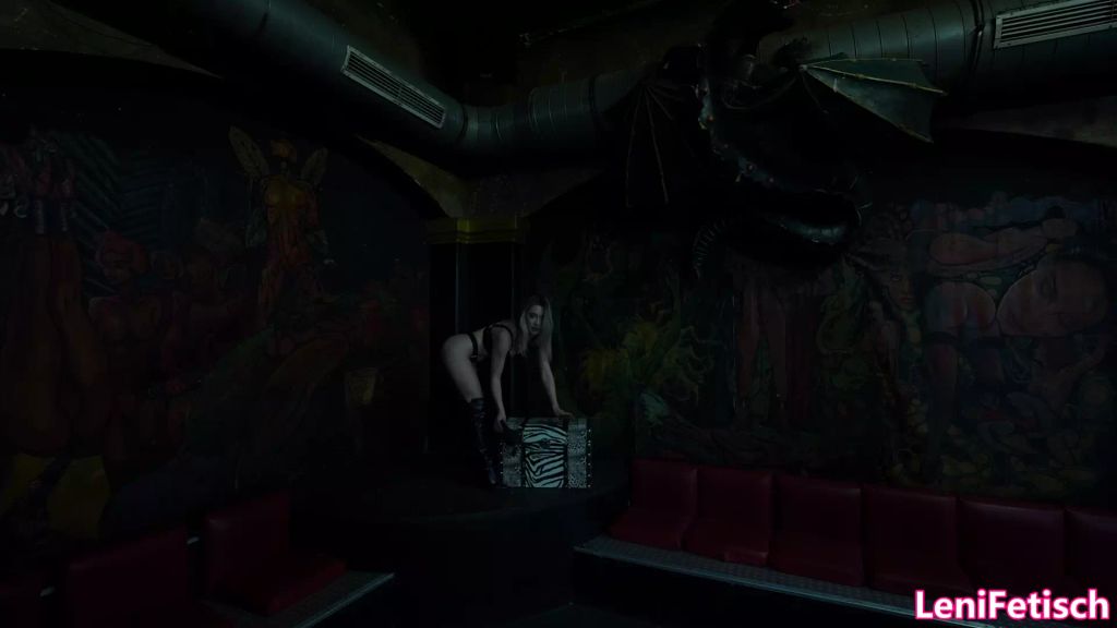 sexy foto nr. 4 von MYSTERY MARCH! S OF G. DIE TRUHE EINER SKLAVIN! DIE KITTYI!