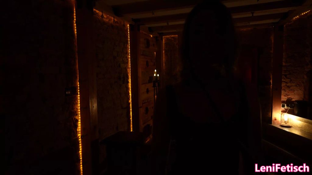 sexy foto nr. 2 von MYSTERY MARCH! S OF G. DIE TRUHE EINER SKLAVIN! DER KERKER!
