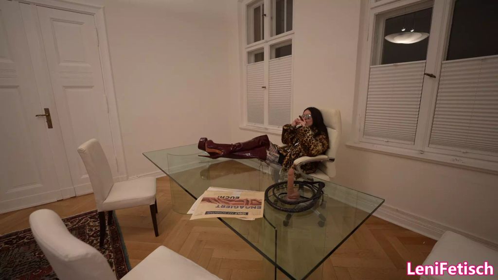 sexy foto nr. 1 von HEY PUFFMAMA! IM DIXI WURDE DER GANZE SCHEISS GESTOHLEN!