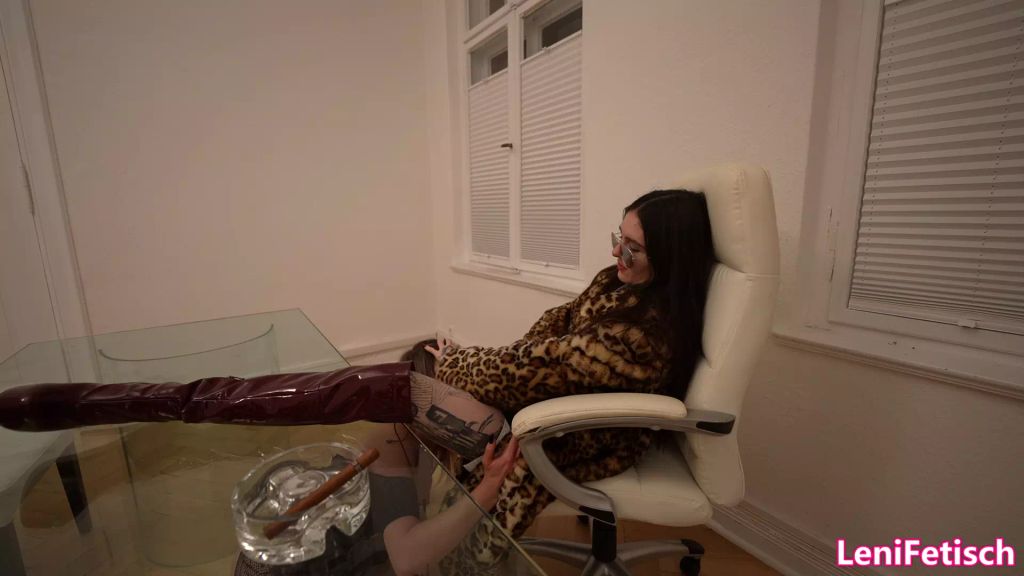 sexy foto nr. 7 von HEY PUFFMAMA! IM DIXI WURDE DER GANZE SCHEISS GESTOHLEN!
