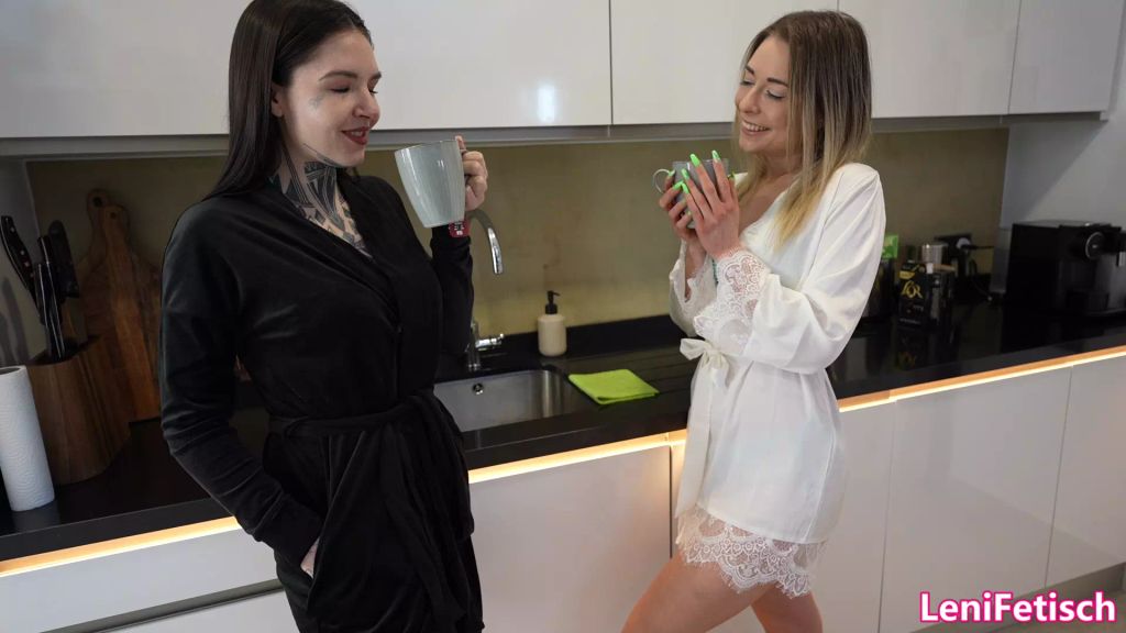 sexy foto nr. 2 von BIKINI GIRLFRIEND EXPERIENCE! MIT LENI ON TOUR! DER KAFFE!