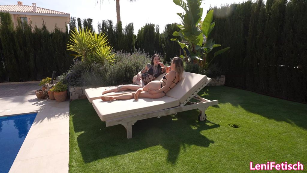 sexy foto nr. 2 von BIKINI GIRLFRIEND EXPERIENCE! MIT LENI ON TOUR! EIS BLOW!