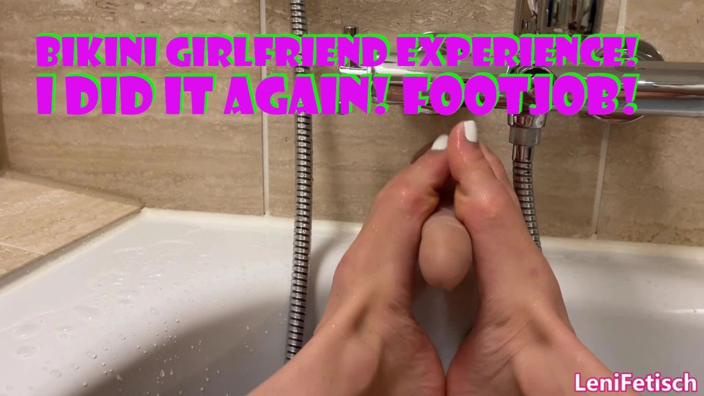 sexy foto nr. 10 von BIKINI GIRLFRIEND EXPERIENCE! I DID IT AGAIN! FOOTJOB!