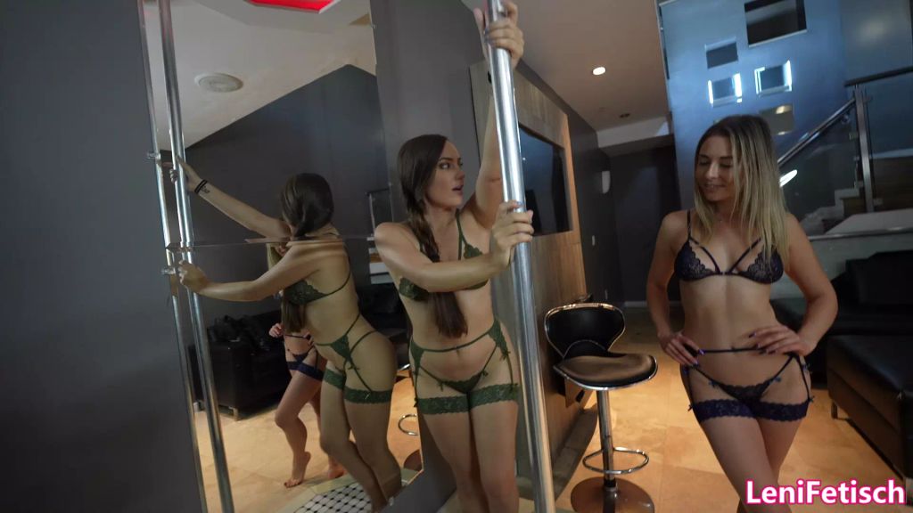 sexy foto nr. 2 von BITCH BATTEL USA VS: EUROPA ! WER IST DIE GÖSSERE SCHLAMPE?