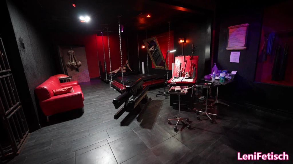 sexy foto nr. 1 von OMG STIEFBRUDER FICKT MICH NICHT! WEGEN DEM SWINGERCLUB!
