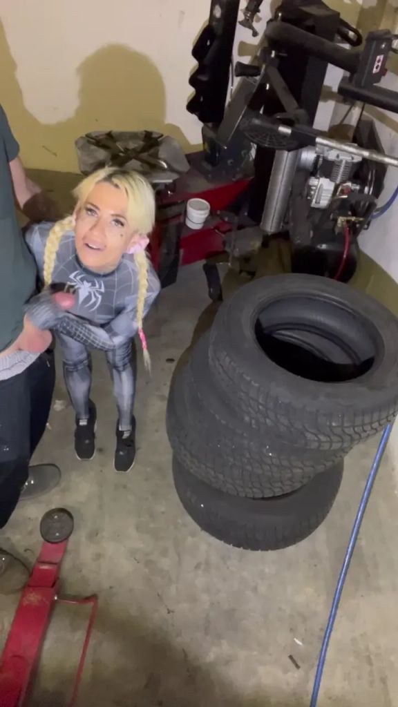 sexy foto nr. 4 von ich zahle meine Autorechnung mit Naturalien